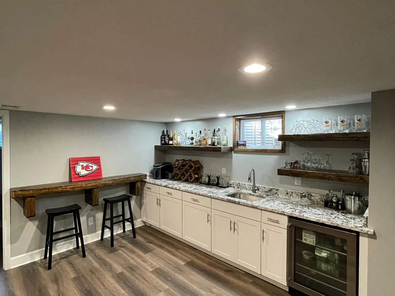 4 bed, 2380 sqft, $3,050 — Photo 4