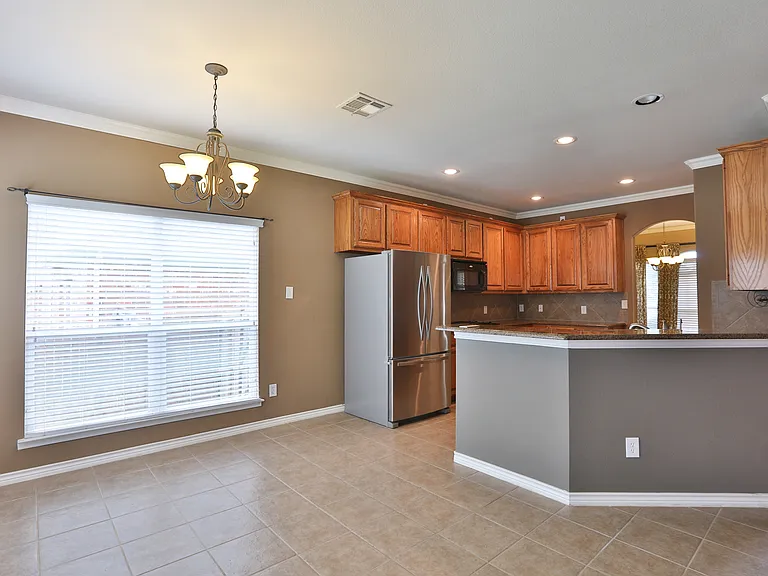 11921 Kingsville Dr — Photo 11