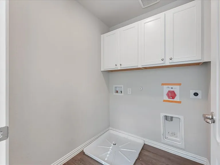 1274 Alamo Dr — Photo 6
