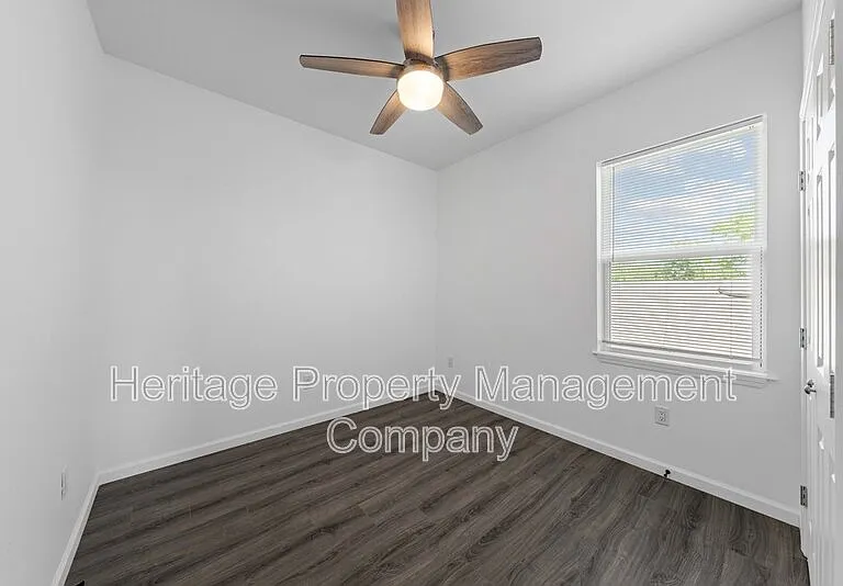 323 Gabriel #1-unit 101 — Photo 17