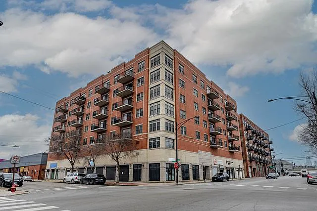 2322 S Canal St #504 — Photo 1