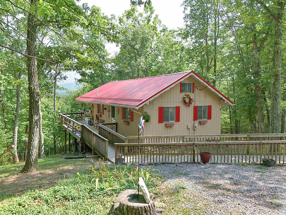 1st image of 121 Starey Draft Ln