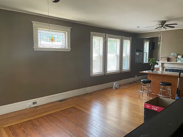 3 bed, 1400 sqft, $2,800 — Photo 2