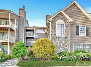 14 Lear Ct, East Brunswick, NJ 08816