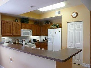 3rd image of 4650 Turnberry Lake Dr Unit 106