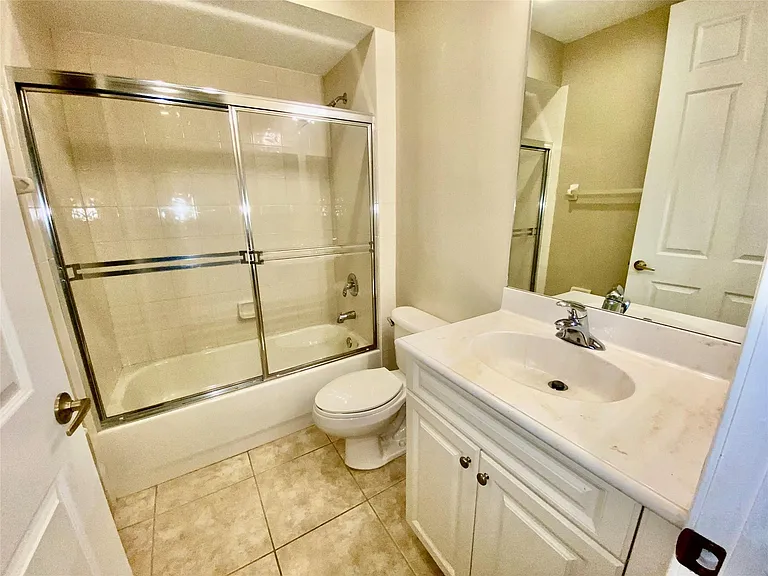 7911 NW 128th Ln #11-C — Photo 40