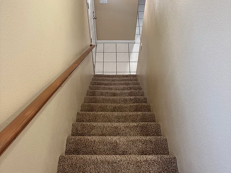 1197 Bel Aire Cir — Photo 3