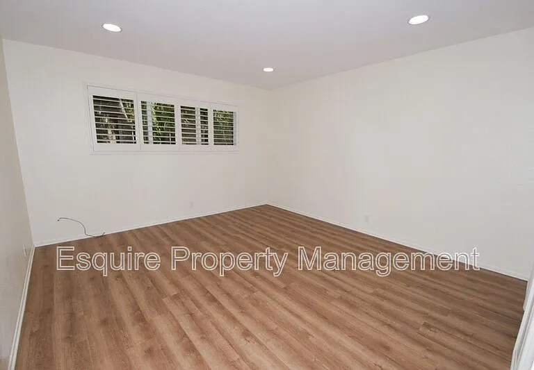 420 W Linden Dr #12 — Photo 15