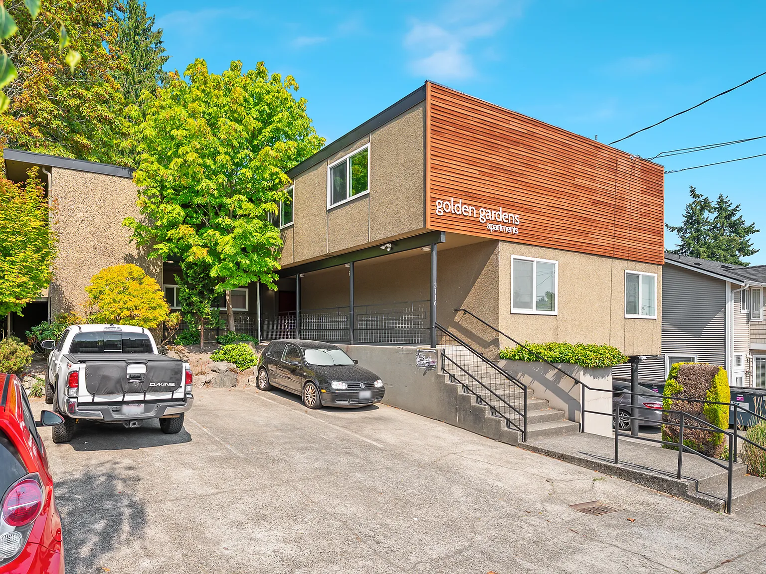 Golden Gardens Apartments — Photo 2