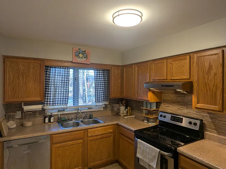 5513 Kaplan Dr — Photo 25