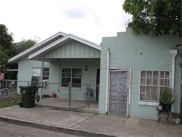 1st image of 221 N Villarreal St
