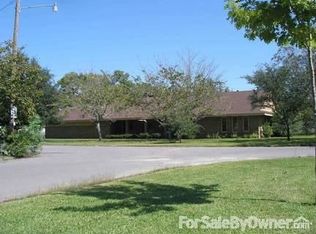 1901 S Delaware St, Clarksville, TX 75426