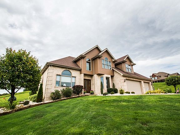 2nd image of 2002 Highland Dr