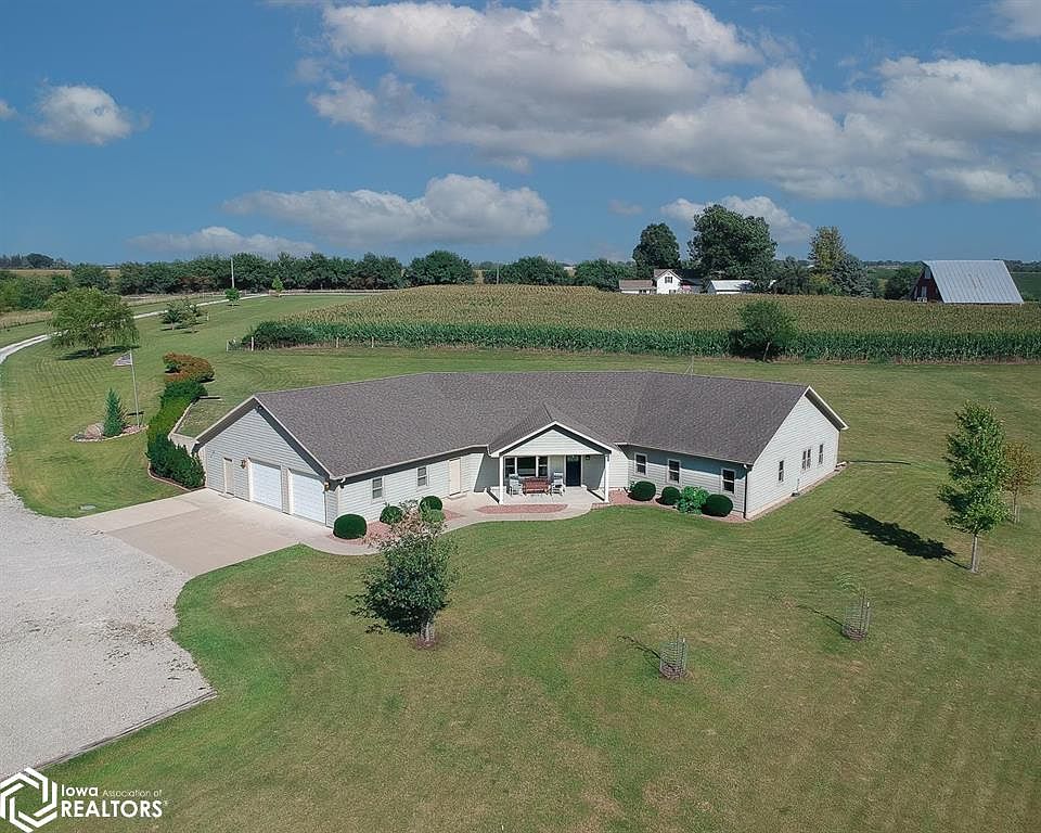 2395 Jewell Ave, Oskaloosa, IA 52577 Zillow