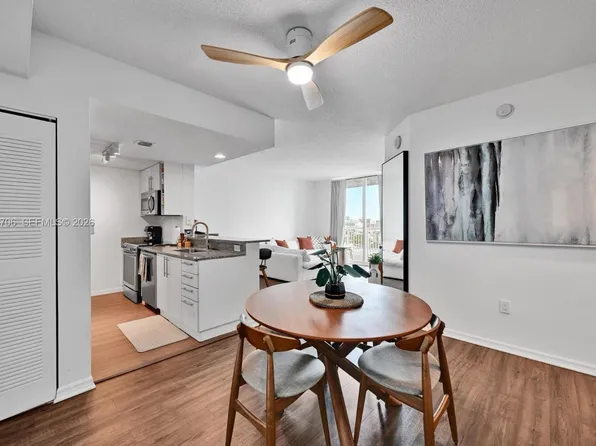 275 NE 18th St APT 1809, Miami, FL 33132