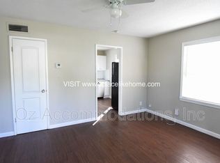 9533 Charlotte St, Kansas City, MO 64131