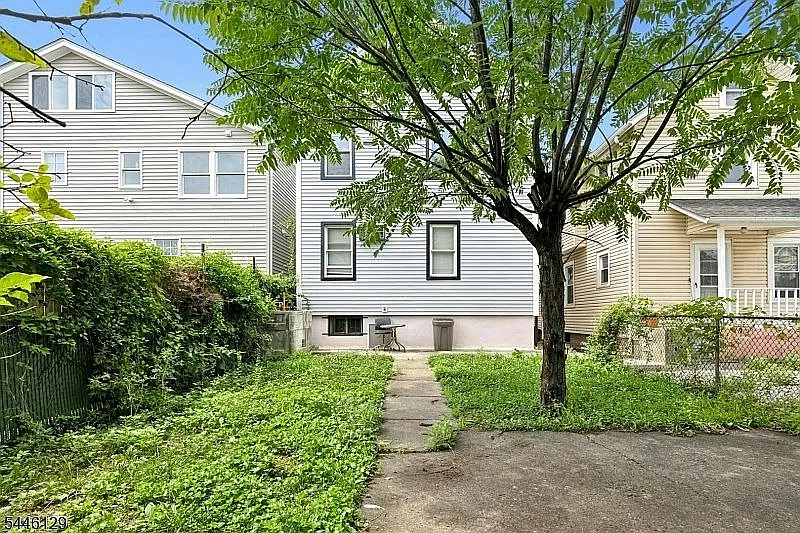 615 Ripley Place, Unit 1 — Photo 2