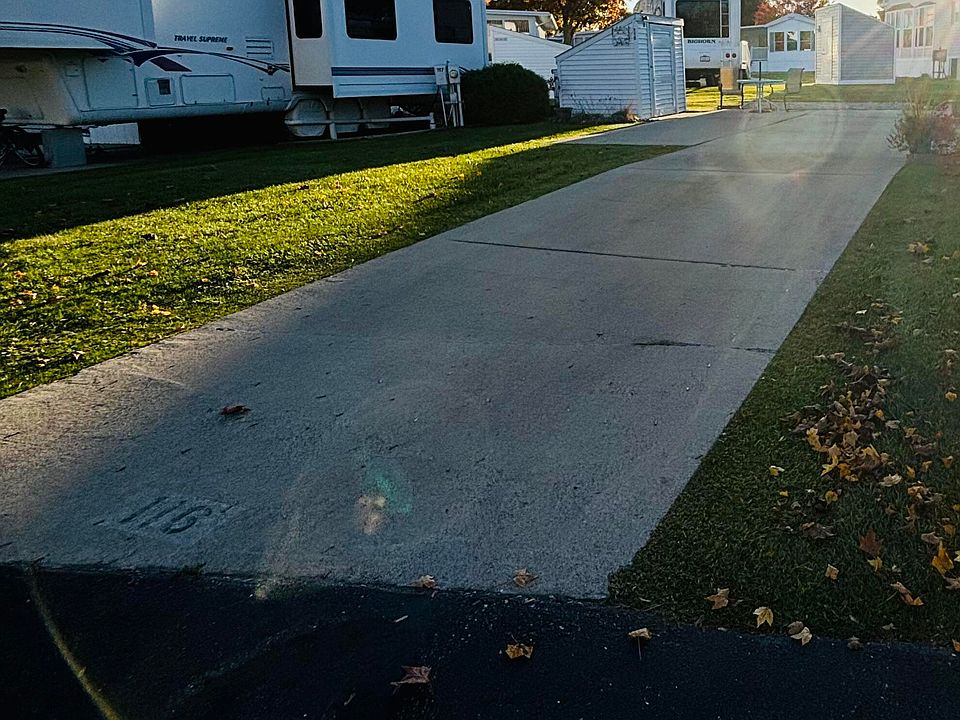 1st image of 5212 Saratoga Ln #116