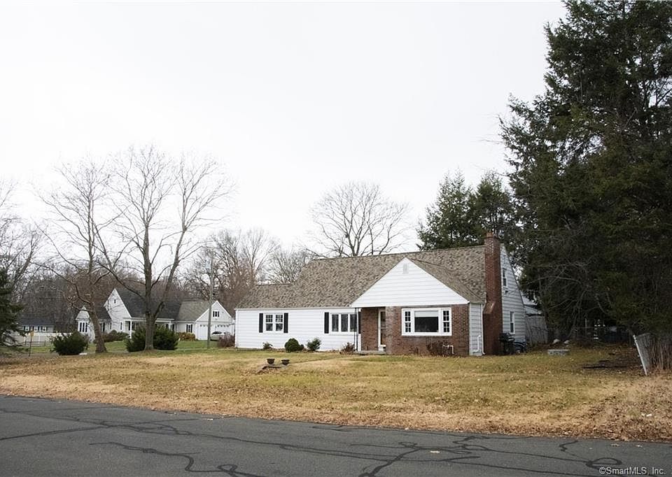 1st image of 156 Fairway Dr