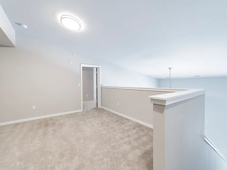 Mammoth Springs Apartments & Townhomes — Photo 72