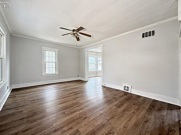5th image of 171 Hall St