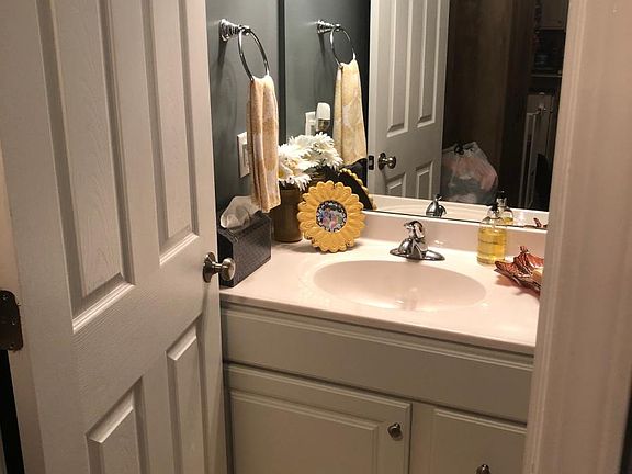 2nd image of 27963 Southpointe Dr APT A