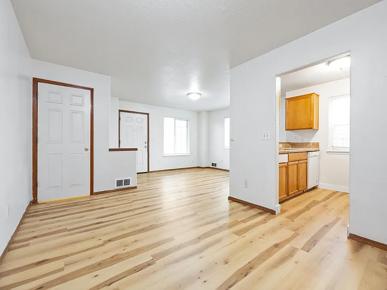 12901 NE Prescott Dr #B — Photo 8