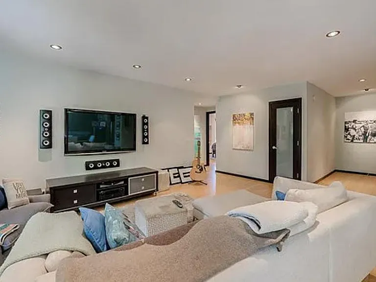 11789 Montana Ave #7 — Photo 2
