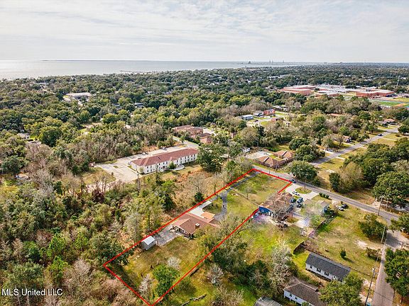 4th image of 596 Tegarden Rd