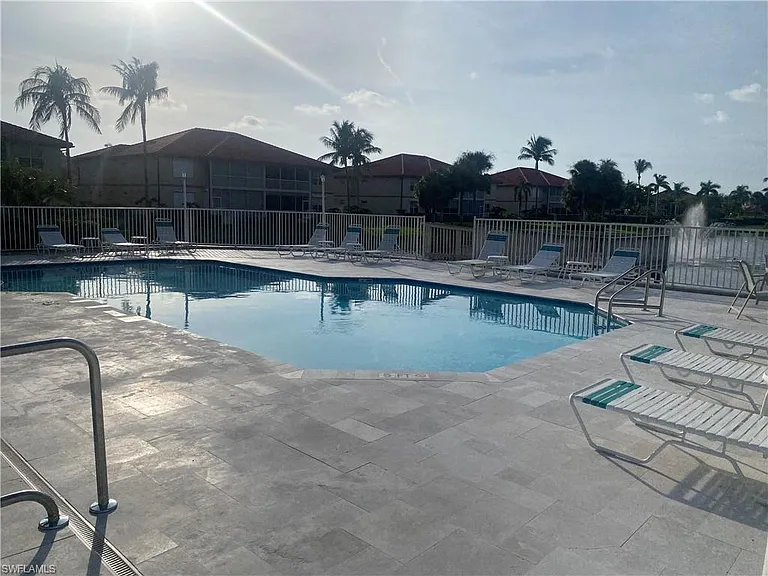 295 Waterside Cir #1-102 — Photo 28