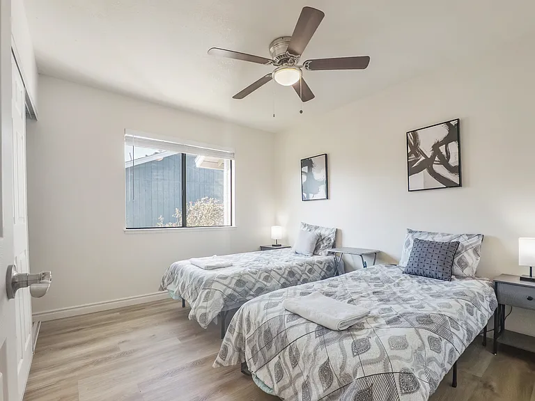 Bedroom # 2 with 2 twin beds