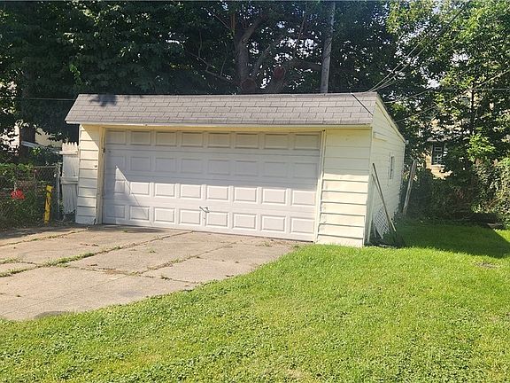 5th image of 2180 W 104th St