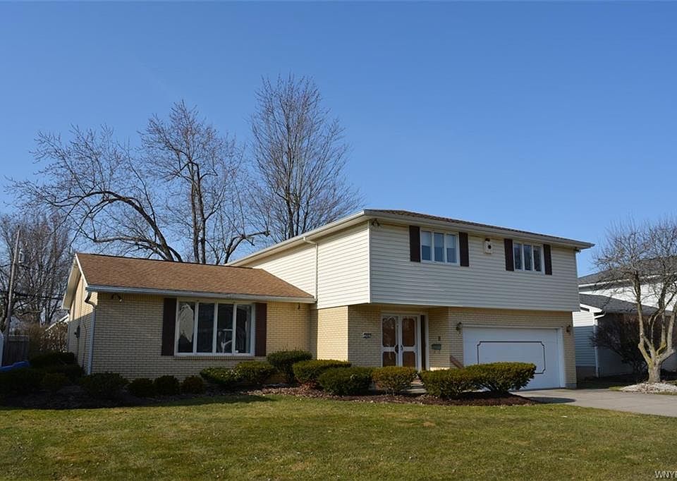 1st image of 298 Red Oak Dr