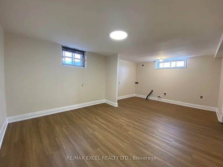 443 Vaughan Rd — Photo 26