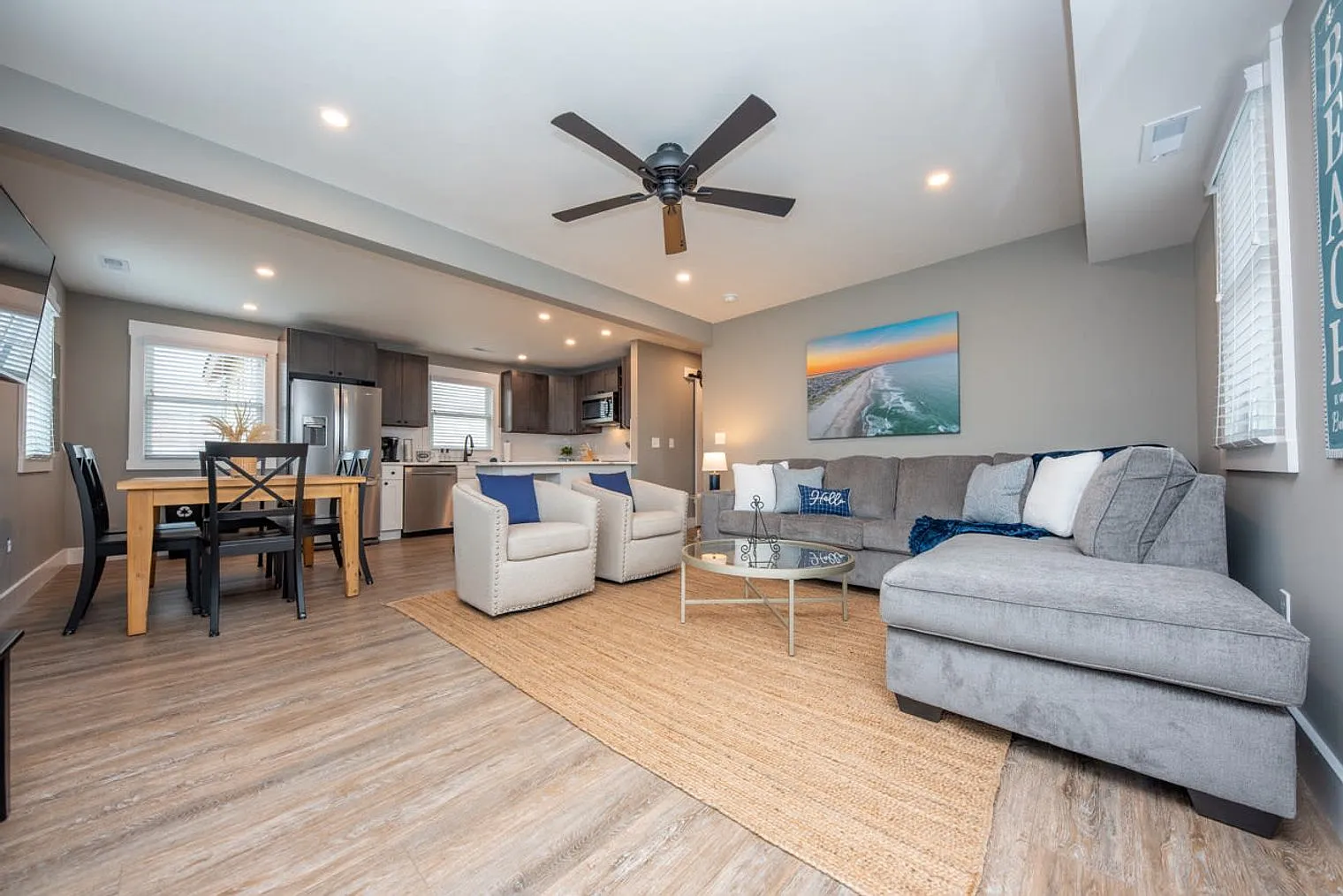3 bed, 2.0 bath, 1097 sqft, $7,688 — Photo 2