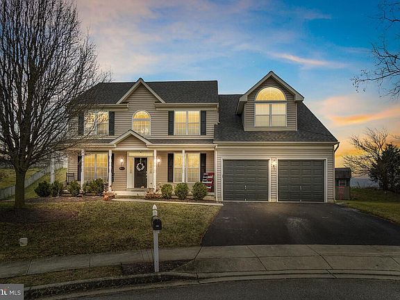 3rd image of 904 Brookridge Dr
