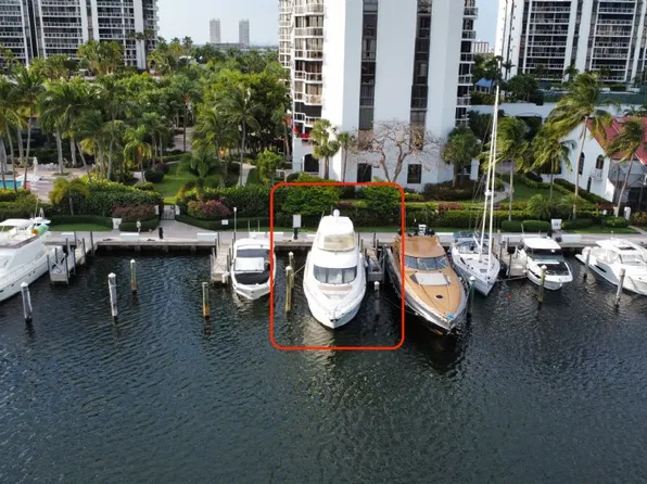 3601 NE 207th St #N35-35, Miami, FL 33180