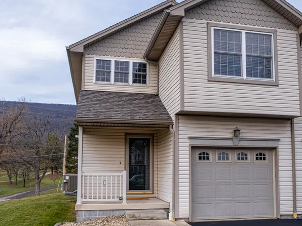 101 Augusta Dr, Hollidaysburg, PA 16648
