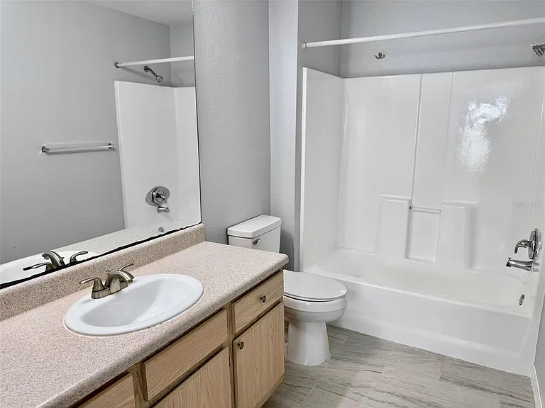 5475 Vineland Rd #8113 — Photo 17