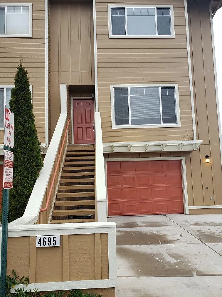 4695 Sarah Beth Ln photo 1