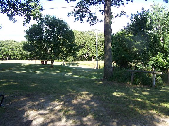5th image of 2508 Holly Ave