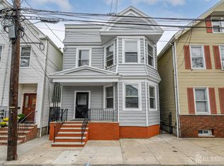 23 Komorn St, Newark, NJ 07105