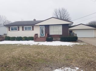 1927 Arbor Ave, Norton Shores, MI