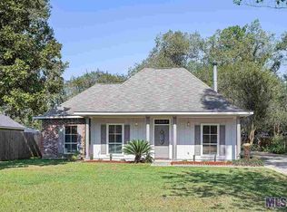 18548 White Oak Dr, Prairieville, LA 70769
