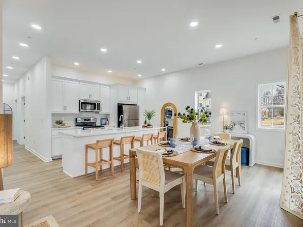 2 Bowers Dr #105, Ocean View, DE 19970