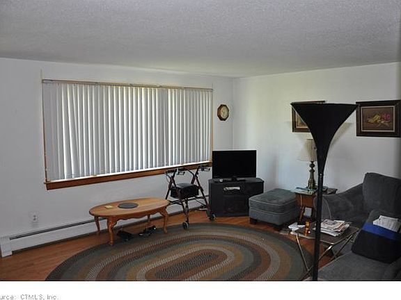 4th image of 473 Hills St