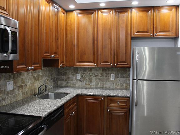 4th image of 19760 SW 103rd Ct APT 201