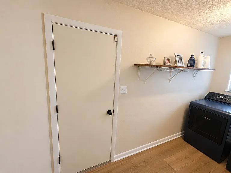 921 Bowling Green Trl — Photo 8