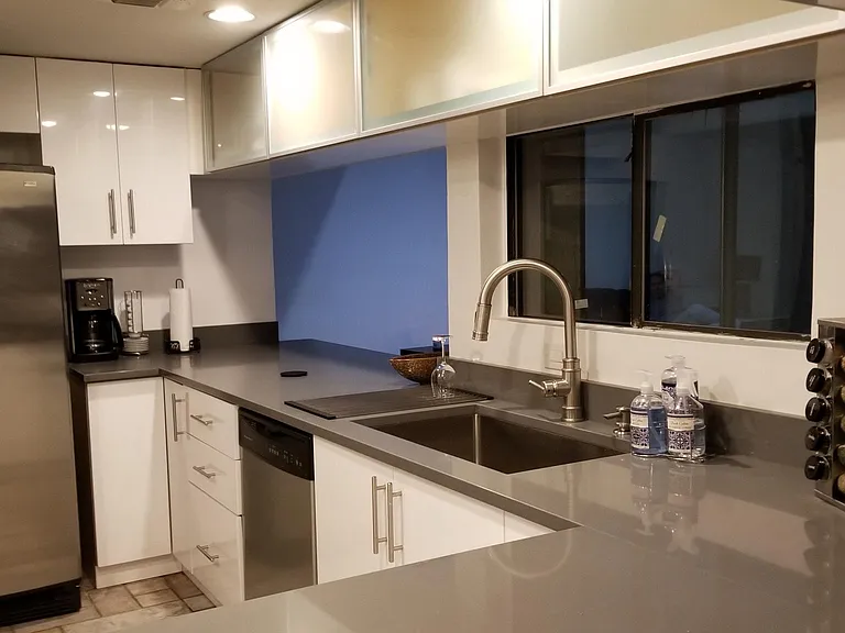 2840 Lee St — Photo 10