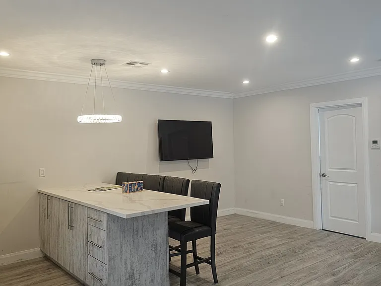 827 N Glendale Ave — Photo 6